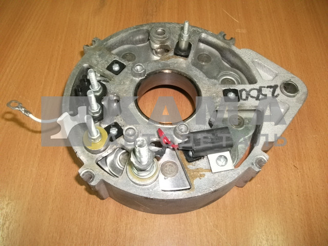 крышка генератора ЕВРО 4001.3771 задняя в сборе с диодным мостом (Чебоксары)