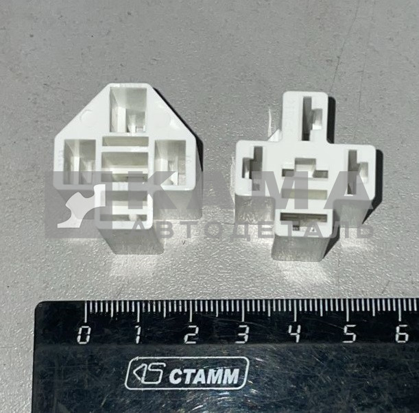 разъем на реле БОШ (5 клемм) колодка голая 45.7373.9016