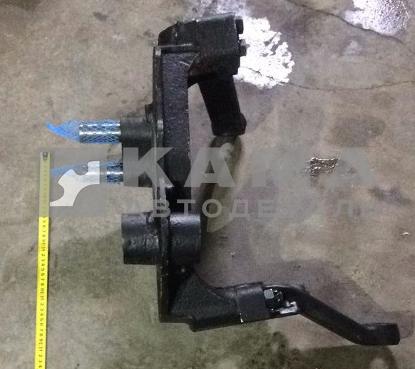 кулак поворотный ЛЕВЫЙ в сб. (без цапфы, КАМАЗ-65222,6522) 633-03.10.00 МАДАРА