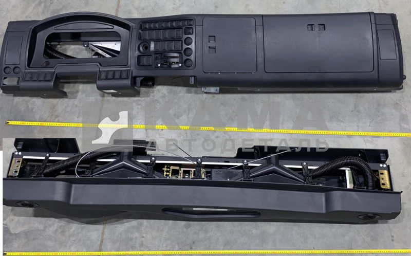 панель приборов в кабину ЕВРО-4 (под приборы "АМЕТЕК" "подсобранная"без приборов/клавиш) 5325020-20
