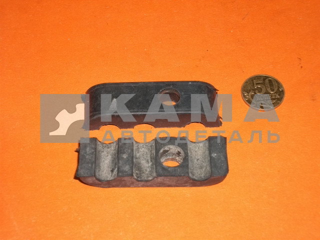 уплотнитель топл.трубки "ТРОЙНОЙ" 740-1104458 (скоба/держатель обрезиненный)