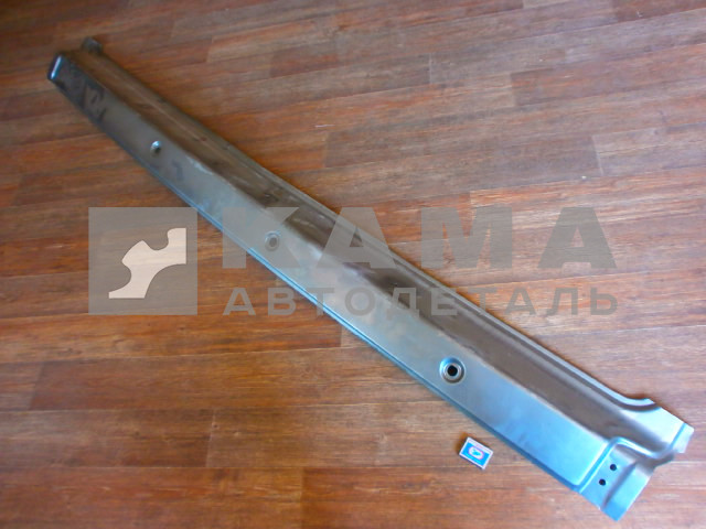 панель кабины-стеклоочистит. ЕВРО 3отв.(ниж.часть рамки лоб.стекла) кооператив