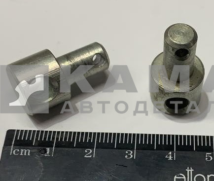 палец (поводка педали газа) 5320-1108147*