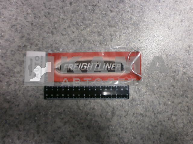 вымпел "FREIGHTLINER+девушка" (5,5х20 см) красный, бахрома