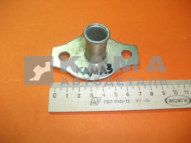 штуцер водяной на блок двигателя КАМАЗ (53205-1015065) железный под шланг Д18 (бОльший ромб)