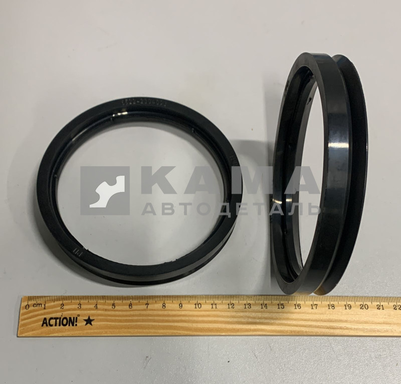 манжета шкворня Перед.моста 6522-2304093 "Р-ПЛАСТИК" (кольцо чёрное)