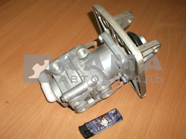 Главный Тормозной Кран (ГТК) ЕВРО (10 выводов) 8099-3514108-10/20. БЕЗ педали (кран двухсекционный) (Белоруссия)