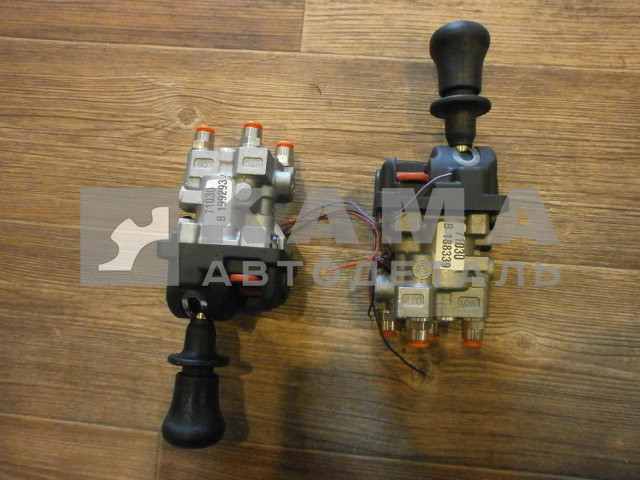 кран подъема кузова самосвала в кабине OMFB 4 выхода (710030 199293 с кнопкой)