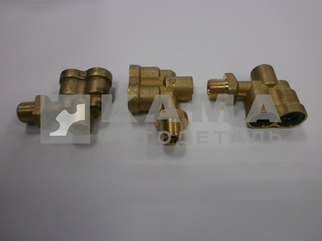 фитинг Металл. Четверник Д8хД8хМ12хМ10вн.