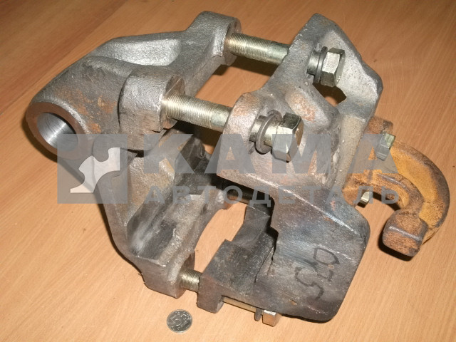 кронштейн реактивной штанги 5320-2919075 на болтах в сборе