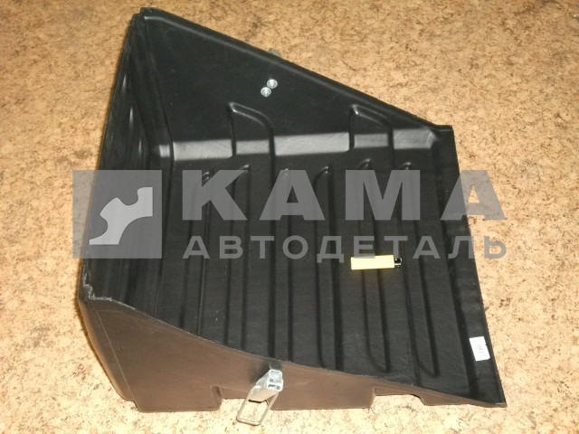 крышка АКБ ст/об 5320-3703158 (пластмассовая с желез.зацепом)