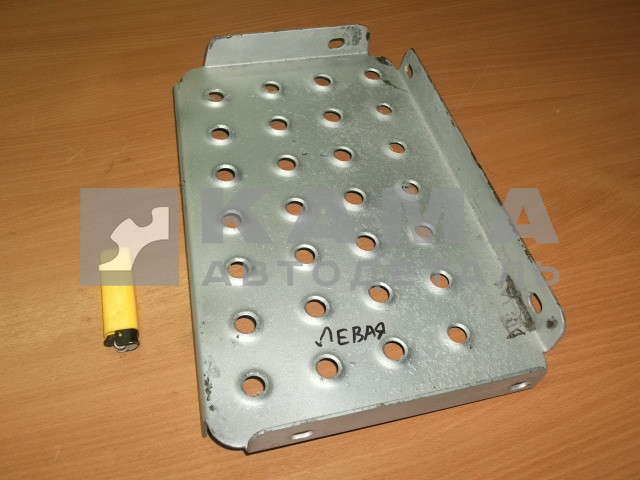 подножка кабины стар.обр. Железная Левая 5320-8405015