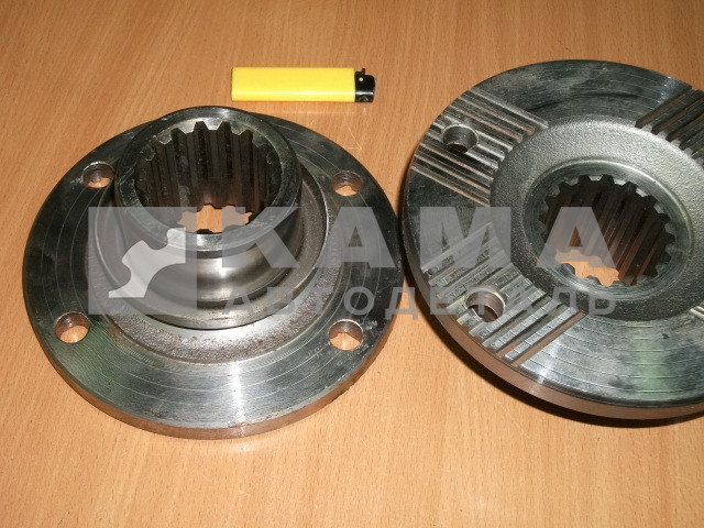 флянец Редуктора 6520-037 (1пыльник) 6520-2502037 ПАО КамАЗ (Торц.шлицы, D180,16вн.шлиц)