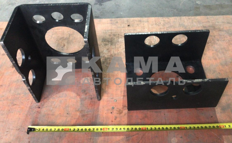 накладка рамы под фаркоп 53212-2801305