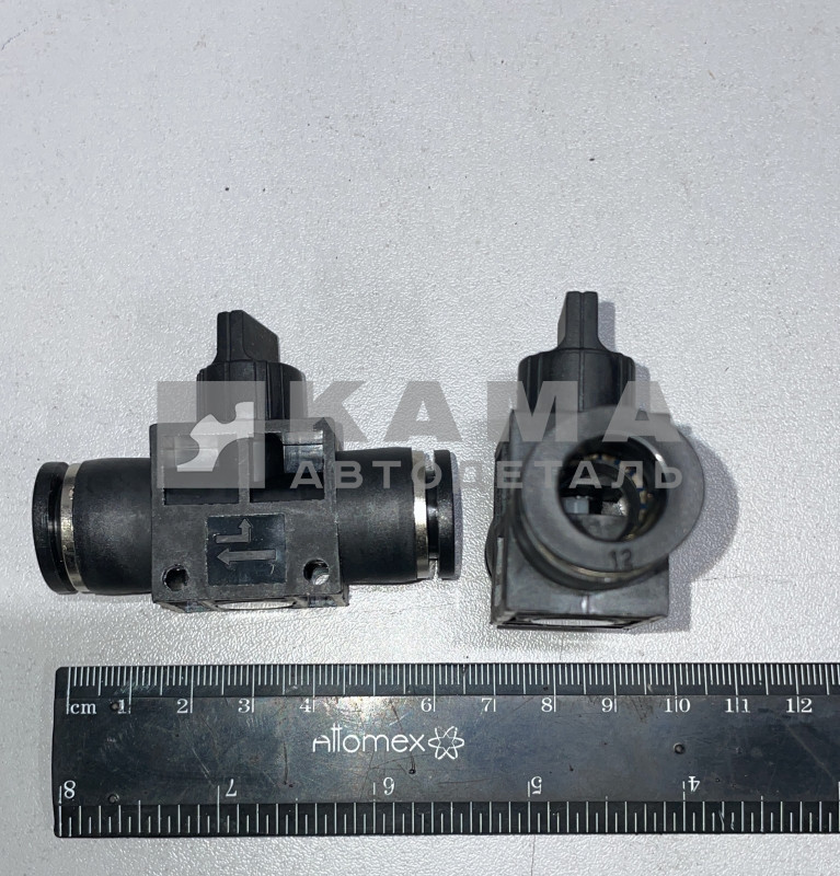 фитинг Пластмасс. Прямой Д 12 с краном