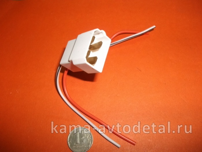 разъем на задние фонари (4 клеммы "ПАПА") с проводами ст.обр. 9008 разъем на задние фонари (4 клеммы "ПАПА") с проводами ст.обр. 9008