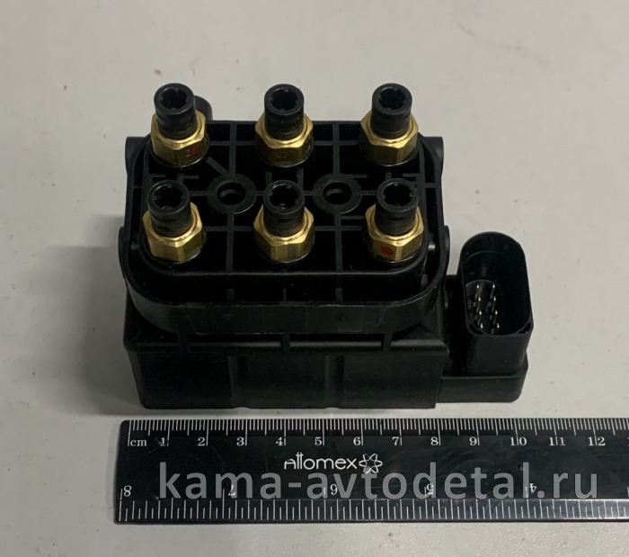 VAG блок клапанов пневмоподвески 7P0698014 7P0698014