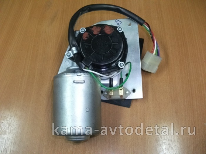 мотор+редуктор стеклоочист. 24в С "жестянкой", С Предохранит. (351-200 89.5205) мотор+редуктор стеклоочист. 24в С "жестянкой", С Предохранит. (351-200 89.5205)