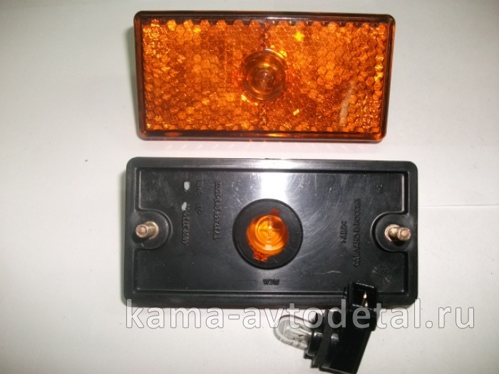 фонарь габаритный боковой 4802.3731-03 24В(-02 12В) с Лампой (широкие шпильки, патрон ЕВРО разьем) 