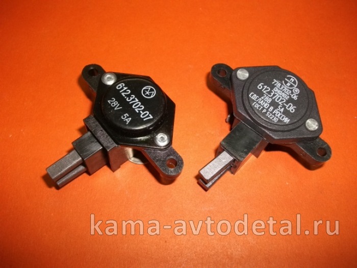 щеткодержатель генератора ЕВРО 612(778).3702-06 (аналог 88.3702) (реле генератора интегральное) 612.3702-06 щеткодержатель генератора ЕВРО 612(778).3702-06 (аналог 88.3702) (реле генератора интегральное) 612.3702-06