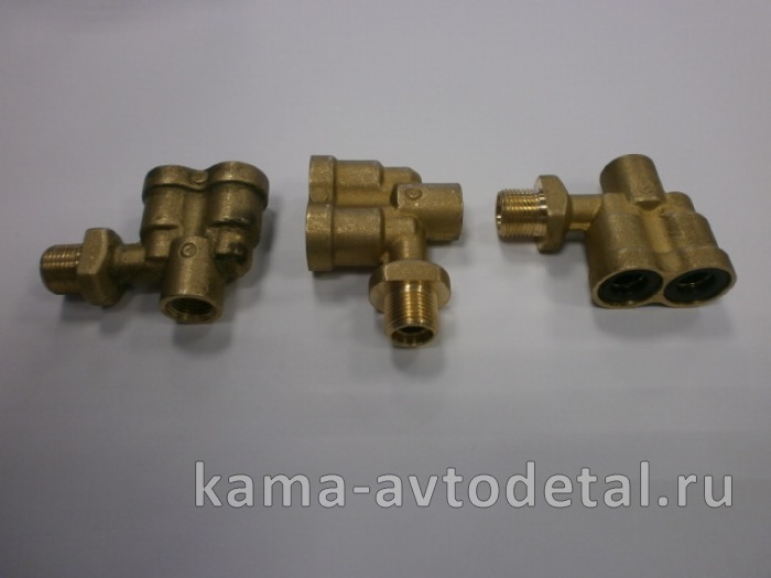 фитинг Металл. Четверник Д8хД8хМ12хМ10вн. (45104350607400 / 9604 8-8-6(Ю71) 