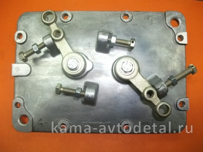 крышка ТНВД верхняя в сборе 33.1110024 33.1110024 крышка ТНВД верхняя в сборе 33.1110024 33.1110024