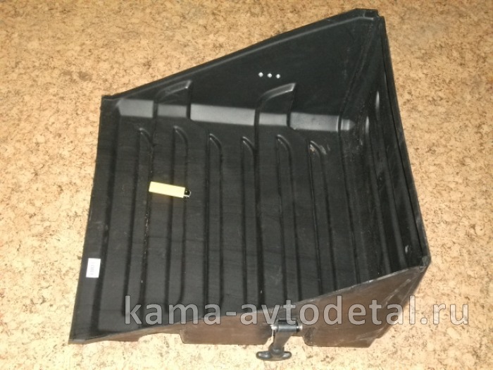 крышка АКБ ЕВРО (пластмассовая с резинкой) ТК-53205 крышка АКБ ЕВРО (пластмассовая с резинкой) ТК-53205