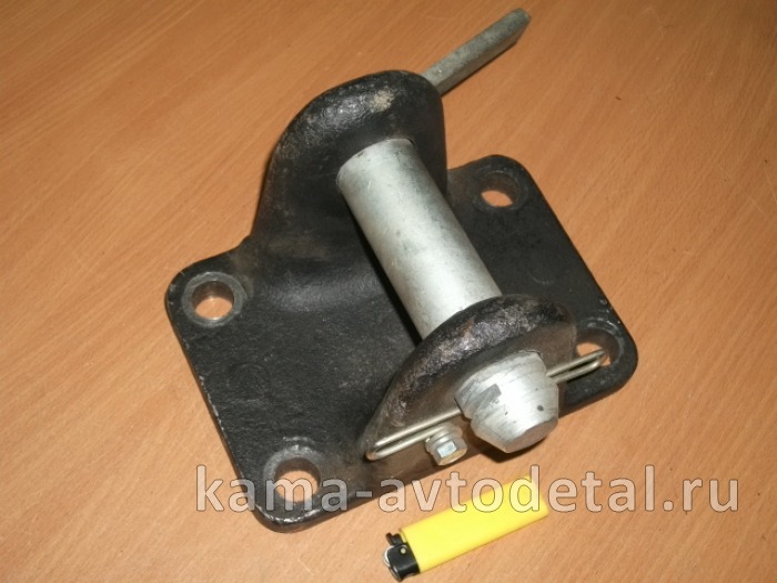 крюк буксировочный задний 6520-2806047 (046+048) с пальцем 6520-2806046