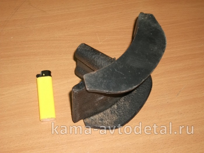 опора передней рессоры 6520-2902520 (чугун)* 6520-2902520