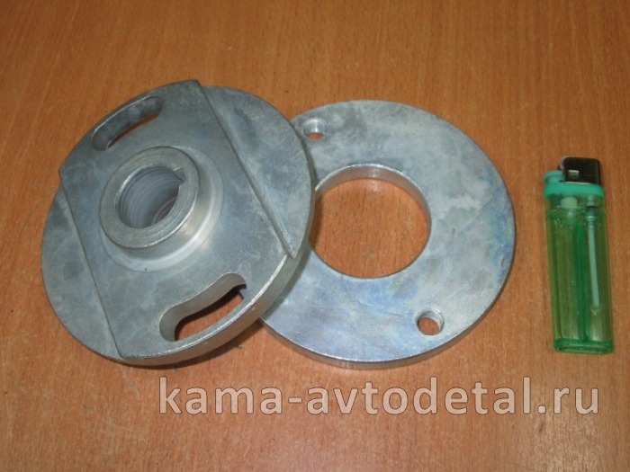 полумуфта привода ТНВД ЕВРО ведомая 337.1111066/1111059 с шпонкой на вал ТНВД к-т из 2-ух 337.1111066 полумуфта привода ТНВД ЕВРО ведомая 337.1111066/1111059 с шпонкой на вал ТНВД к-т из 2-ух 337.1111066