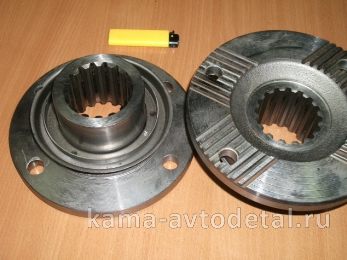 флянец Редуктора 6520-036 (2-ной пыль) 6520-2502036 ПАО КамАЗ (Торц.шлиц, D180,16вн.шлиц)* 6520-2502036