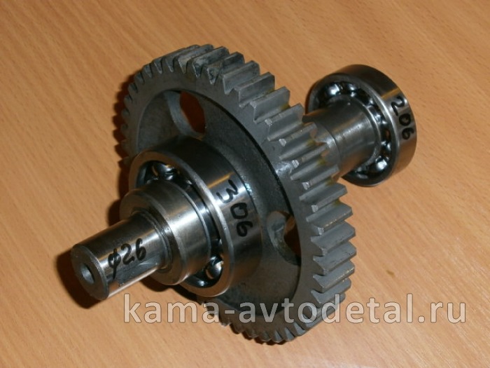 шестерня привода ТНВД в сб Д-26, L=176мм (подш-к 306/206) 740.51-1121010 740.51-1121010