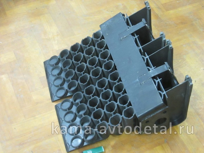 башмак-противооткатный с кронштейном+2 (два) башмака (железн/пластмасс) башмак-противооткатный с кронштейном+2 (два) башмака (железн/пластмасс)