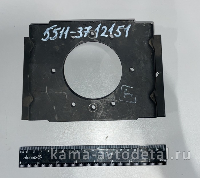 кронштейн переднего фонаря 5511-3712151* 5511-3712151